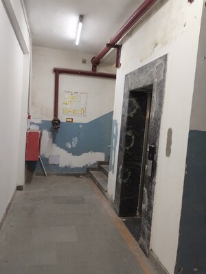 Team Area in  Showroom at Sector 27a – for Rent