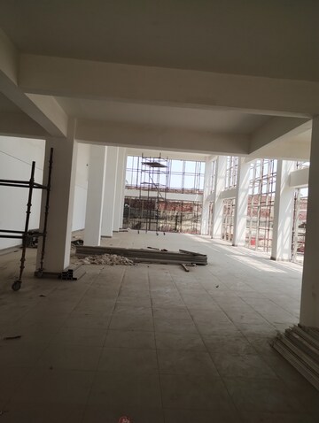 Balcony in  Showroom at Sector 27a – for Rent