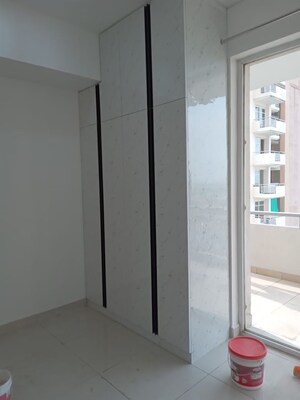 2 BHK Apartment For Sale in SS The Leaf, Sector 85
