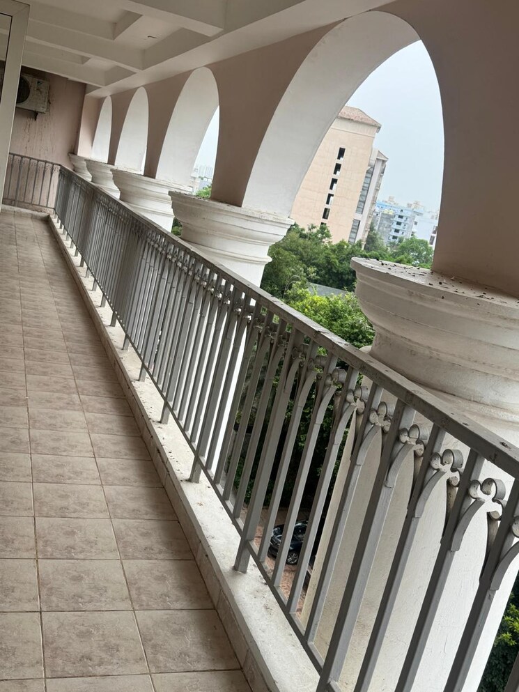 Balcony, dlf-the-skycourt 3 Bedroom 1931 Sq.Ft. Apartment In Sector 86 Gurgaon 9377156