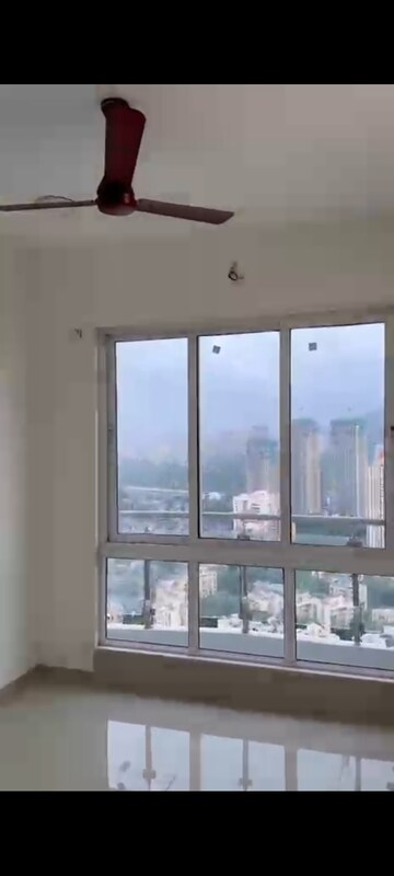 Room in 3 BHK Apartment at Rosa Manhattan, Ghodbunder Road – for Rent