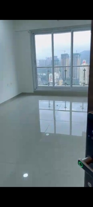 Room in 3 BHK Apartment at Rosa Manhattan, Ghodbunder Road – for Rent