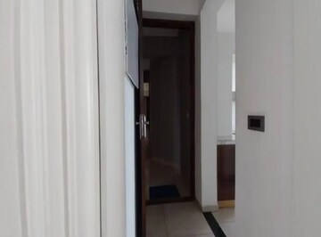 Building Lobby in 3 BHK Apartment at BPTP Discovery Park, Sector 80 – for Sale