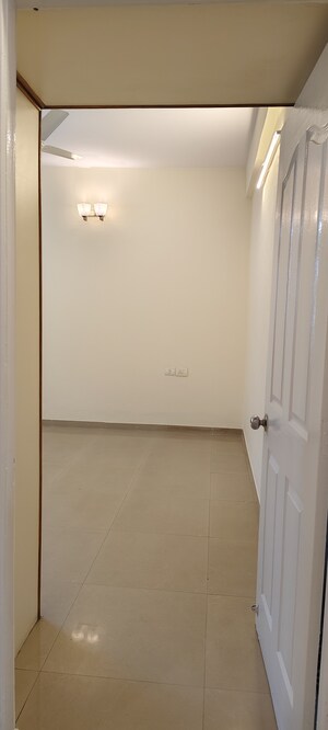 Room in 2 BHK Apartment at Kolimi Heights, Halasuru – for Rent