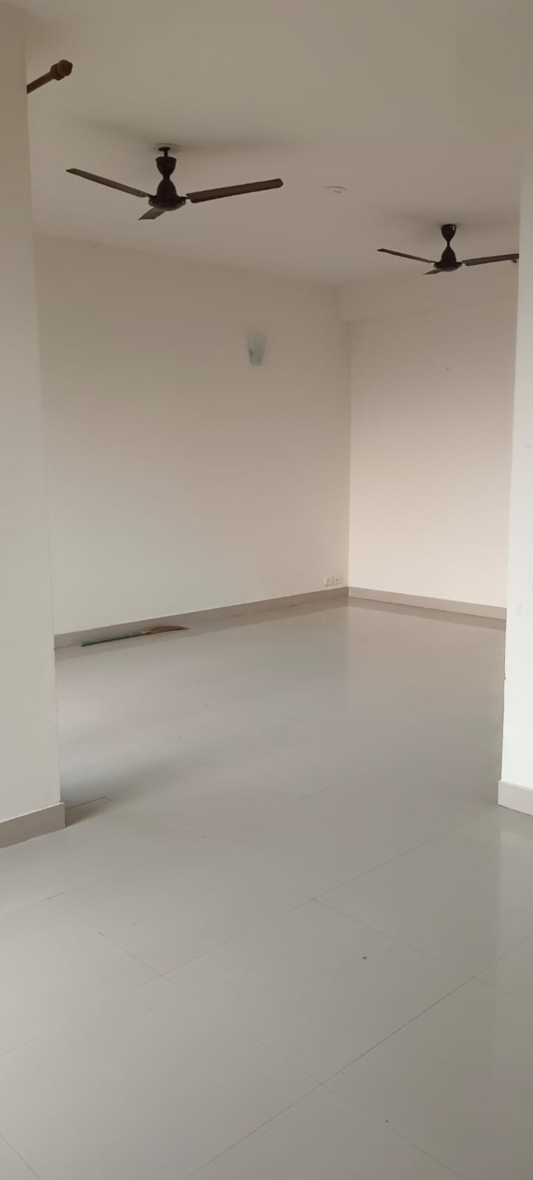 Room, pioneer-park-phase-1 2 Bedroom 1270 Sq.Ft. Apartment In Sector 61 Gurgaon 9377247