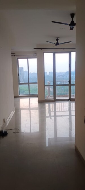 2 BHK Apartment For Rent in Pioneer Park Phase 1, Sector 61