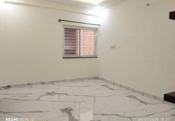 Room in 2 BHK Builder Floor at Hsr Layout – for Rent