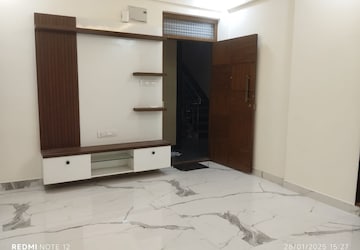 Room in 2 BHK Builder Floor at Hsr Layout – for Rent