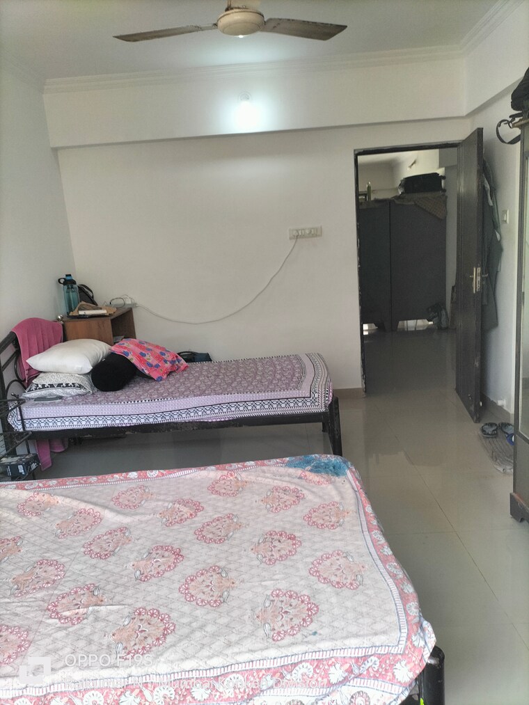 Bedroom, powai Pg For Boys In Powai 9377358