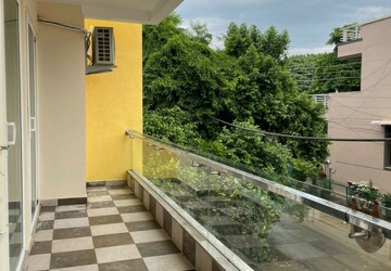 Balcony in 1 BHK Builder Floor at Sector 17a – for Rent