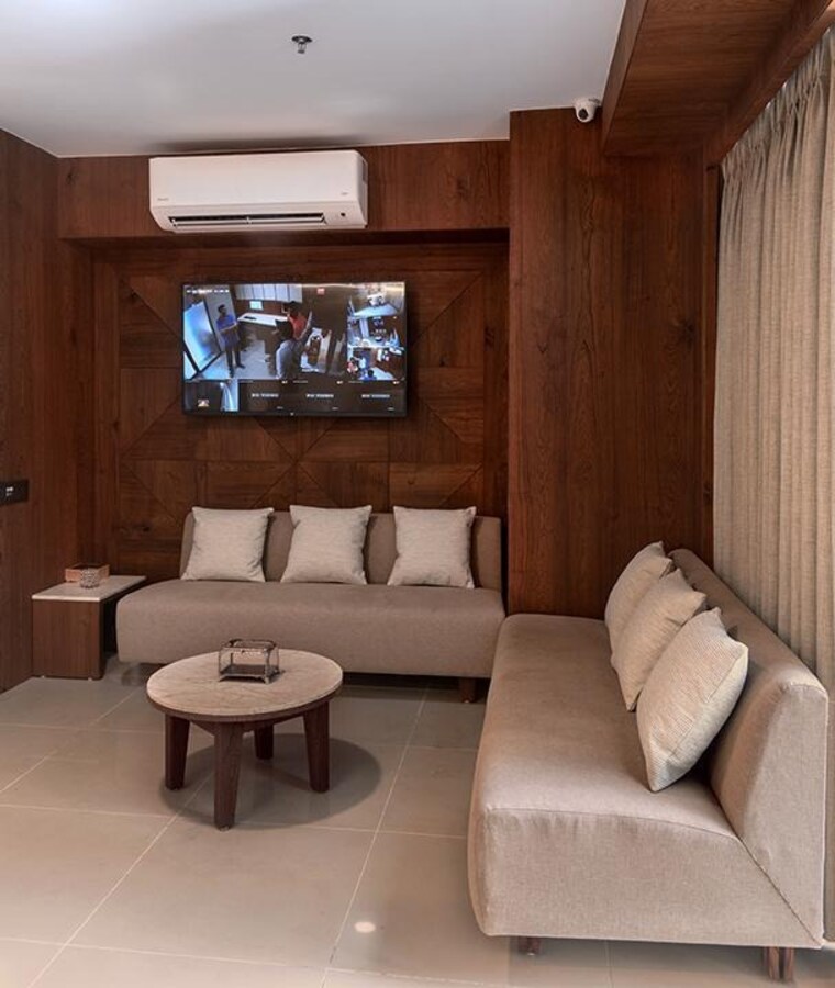 Team Area, ambli road Commercial Office Space 600 Sq.Ft. In Ambli Road Ahmedabad 9377396