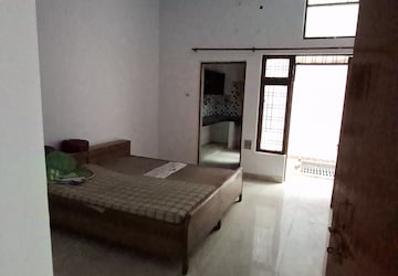 Room in 4 BHK Independent House at Indira Nagar – for Sale
