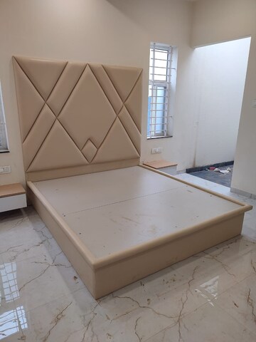 Room in 5 BHK Independent House at Tulsi Nagar – for Sale