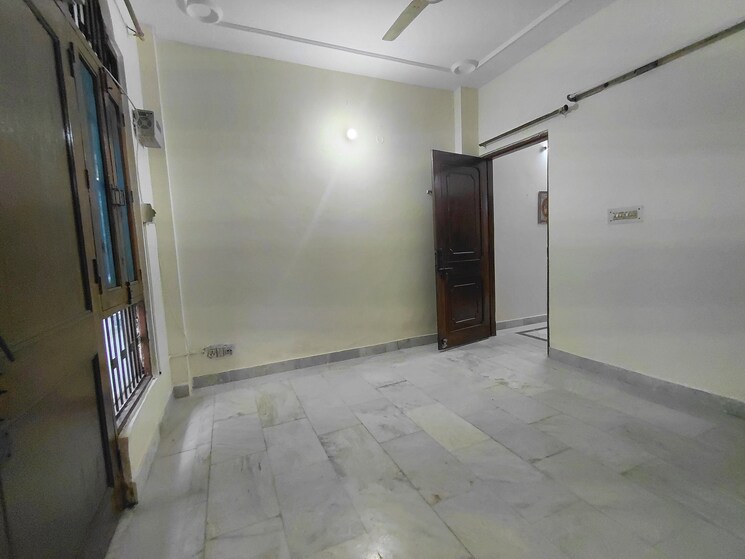 Room, janakpuri 2 Bedroom 800 Sq.Ft. Builder Floor In Janakpuri Delhi 9377527