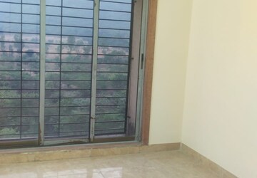 Room in 3 BHK Apartment at Valley Shilp, Kharghar Sector 36 – for Rent
