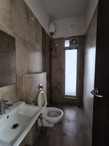 Bathroom in 4 BHK Apartment at Ashar Sapphire, Kapur Bawdi – for Rent