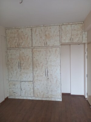 Room in 2 BHK Apartment at Wave Executive Floors, Wave City – for Rent