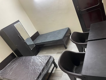 Team Area in  Pg at Karol Bagh – for Rent