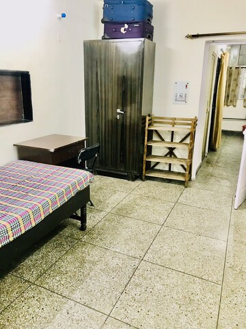 Bedroom in  Pg at Karol Bagh – for Rent
