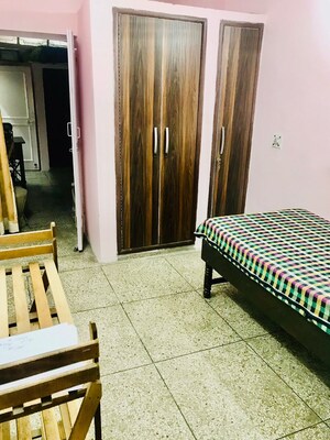 Bedroom in  Pg at Karol Bagh – for Rent