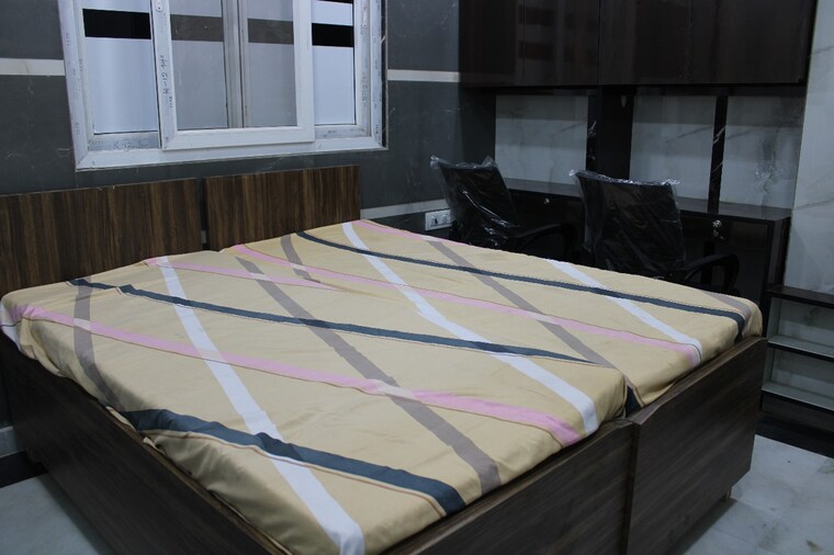 Bedroom, karol bagh Pg For Boys & Girls In Karol Bagh 9377667