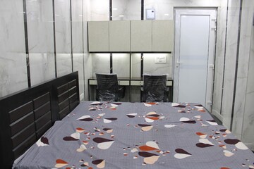 Team Area in  Pg at Karol Bagh – for Rent