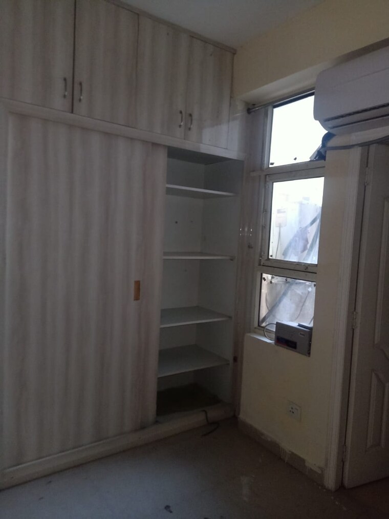 Bathroom, shree-vardhman-mantra 2 Bedroom 800 Sq.Ft. Apartment In Sector 67 Gurgaon 9377930