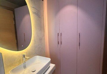 Bathroom in 1 BHK Builder Floor at Sector 57 – for Rent