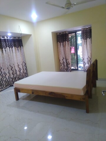 Bedroom in 2 BHK Apartment at Sunny Side Apartment, Andheri West – for Rent
