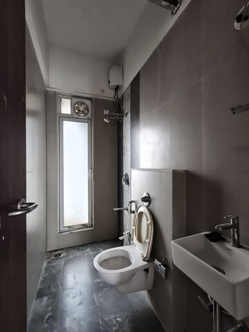 Bathroom in 3 BHK Apartment at Ashar Sapphire, Kapur Bawdi – for Sale