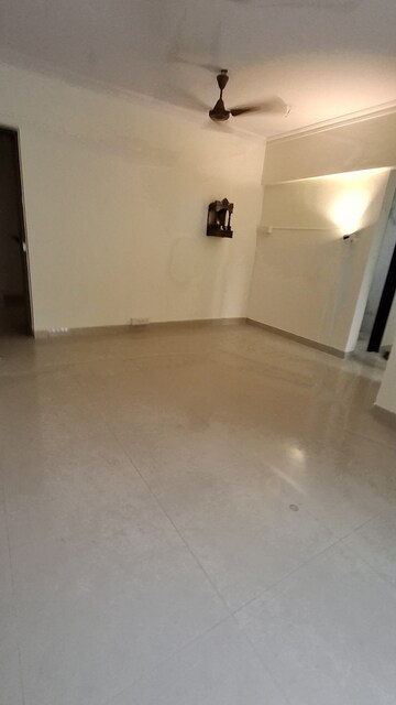 2 BHK Apartment For Rent in Ekta Meadows, Borivali East