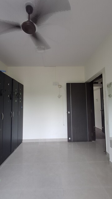 Furnished Amenities in 2 BHK Apartment at Ekta Meadows, Borivali East – for Rent