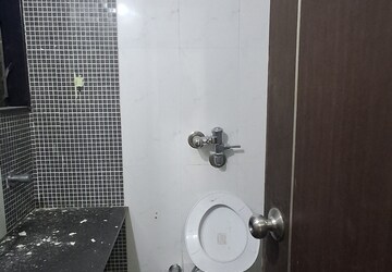 Bathroom in 2 BHK Apartment at Ekta Meadows, Borivali East – for Rent