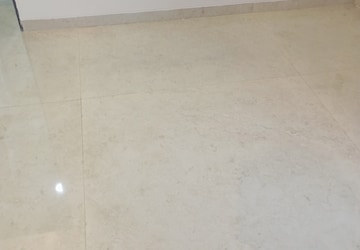 Room in 1 RK Apartment at Jyoti Skyline, Chakala – for Sale