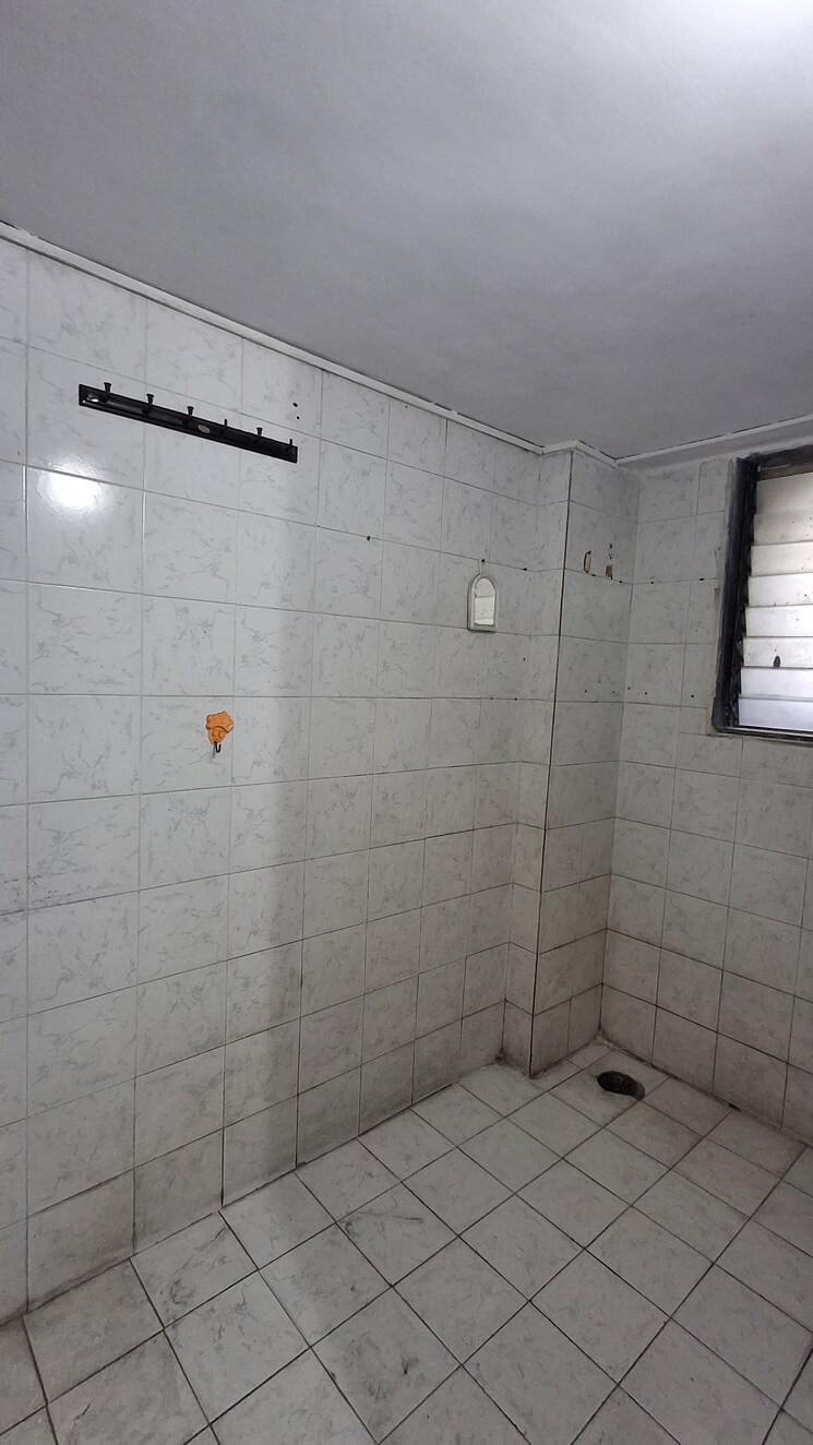 Bathroom, shyam-gokul-garden 1 Bedroom 550 Sq.Ft. Apartment In Kandivali East Mumbai 9378067