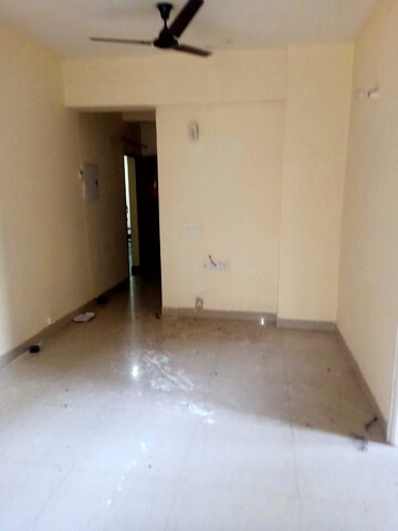 Room in 2 BHK Apartment at Shree Vardhman Mantra, Sector 67 – for Rent