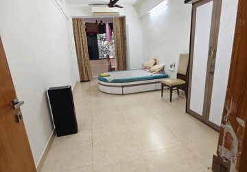 Room in  Pg at Worli – for Rent