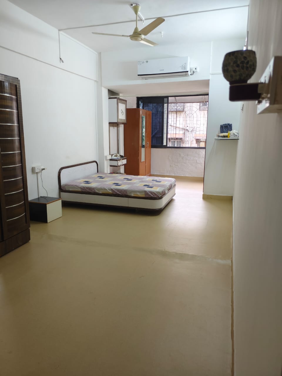 Pg For Rent in Kakad Estate 