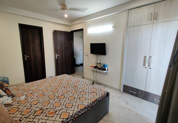 Bedroom in 1 BHK Builder Floor at Sector 43 – for Rent