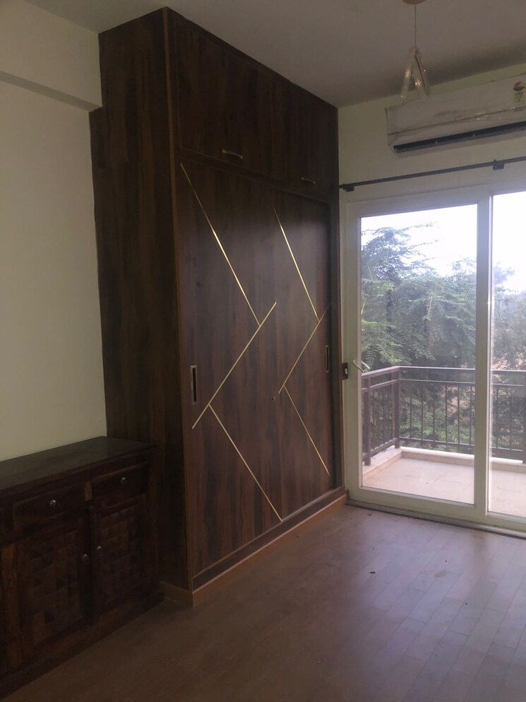 Room, bptp-astaire-gardens 4 Bedroom 2000 Sq.Ft. Apartment In Sector 70a Gurgaon 9378082