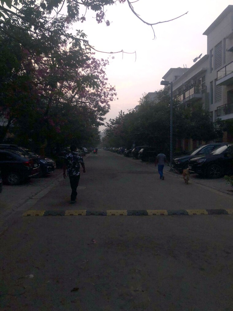  Parking, bptp-astaire-gardens 4 Bedroom 2000 Sq.Ft. Apartment In Sector 70a Gurgaon 9378082