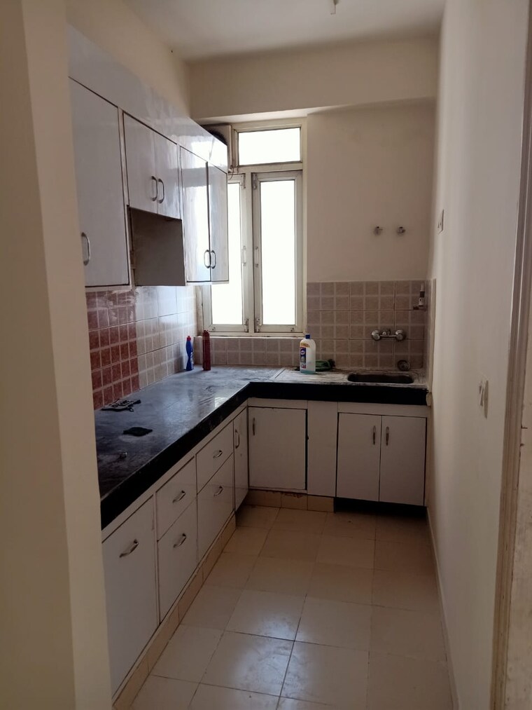 Kitchen, shree-vardhman-mantra 2 Bedroom 800 Sq.Ft. Apartment In Sector 67 Gurgaon 9378087