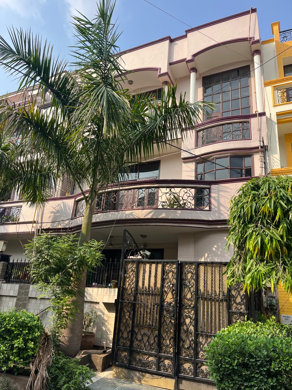 6 BHK Independent House For Sale in Sector 27