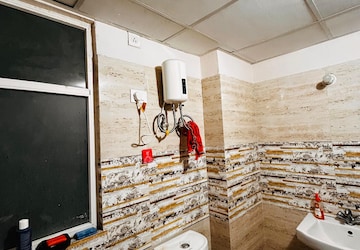 Bedroom in 2 BHK Independent House at Amrapali Golf Homes, Sector 4 Greater Noida – for Rent