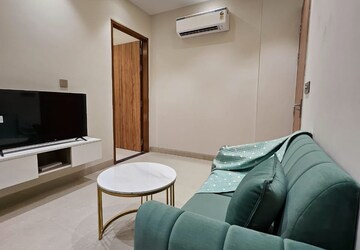 Master Bedroom in 1 BHK Builder Floor at Ardee City, Sector 52 – for Rent