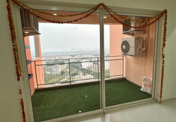 Living Room in 3 BHK Apartment at Shapoorji Pallonji Joyville Phase 3, Sector 102 – for Rent