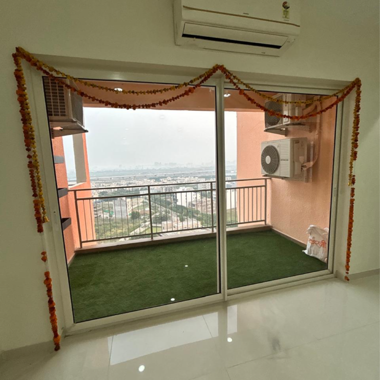 Living Room, shapoorji-pallonji-joyville-phase-3 3 Bedroom 1027 Sq.Ft. Apartment In Sector 102 Gurgaon 9378201