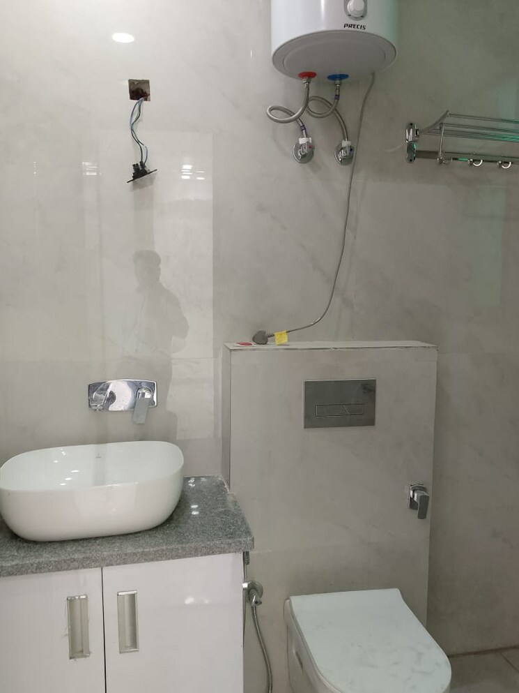 Bathroom, empire-floors 1 Bedroom 750 Sq.Ft. Builder Floor In Sector 57 Gurgaon 9378222