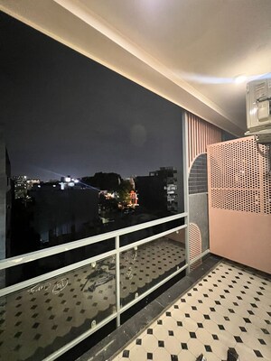 Balcony in 1 BHK Builder Floor at Sector 43 – for Rent