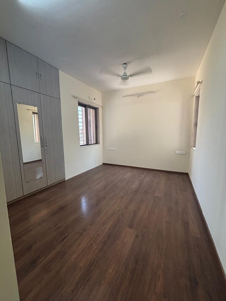 Room, hiranandani-estate 3 Bedroom 1850 Sq.Ft. Apartment In Ghodbunder Road Thane 9378235
